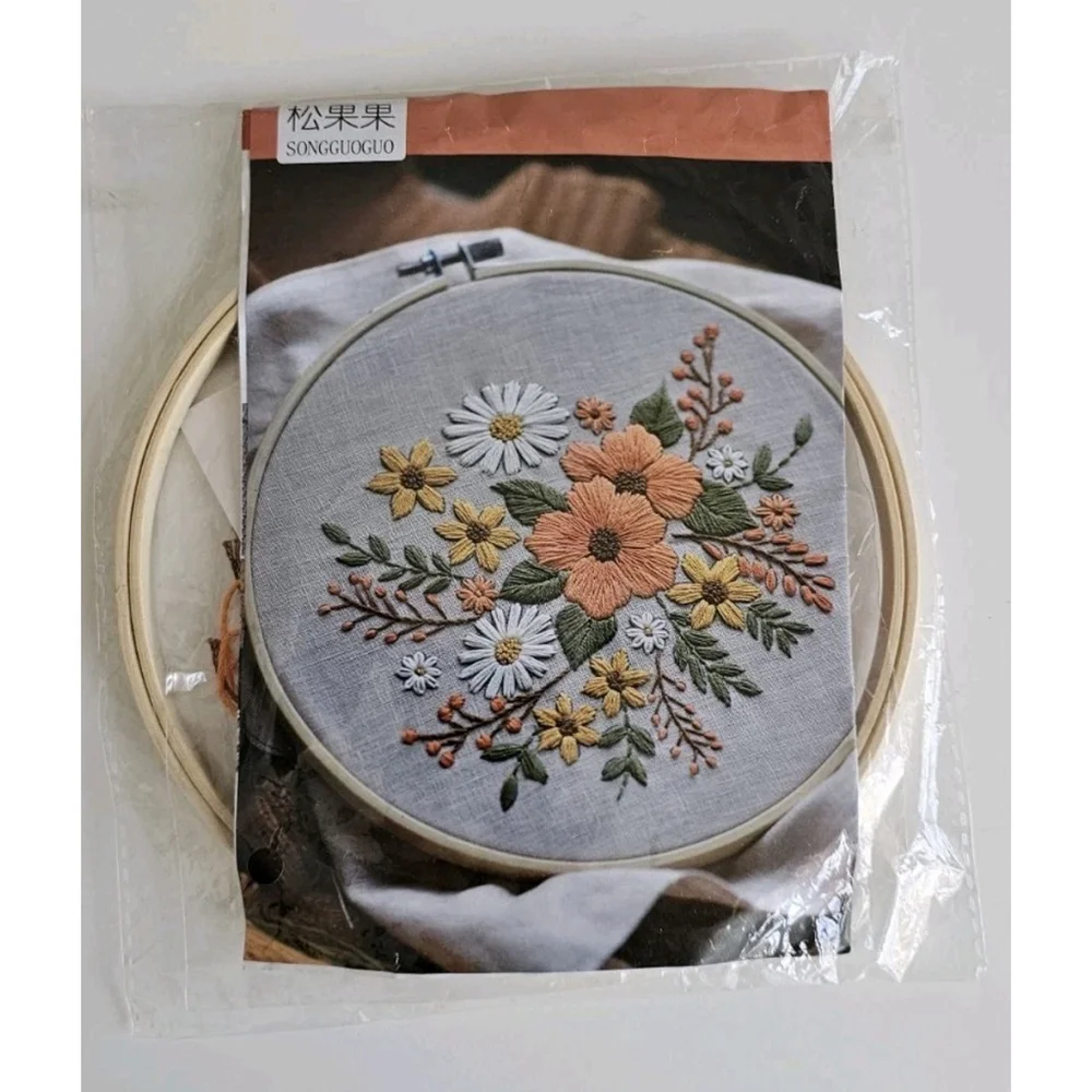 Spring Flowers Embroidery Kit w/ Hoop | DIY Hand Embroidery Craft Set New Sealed